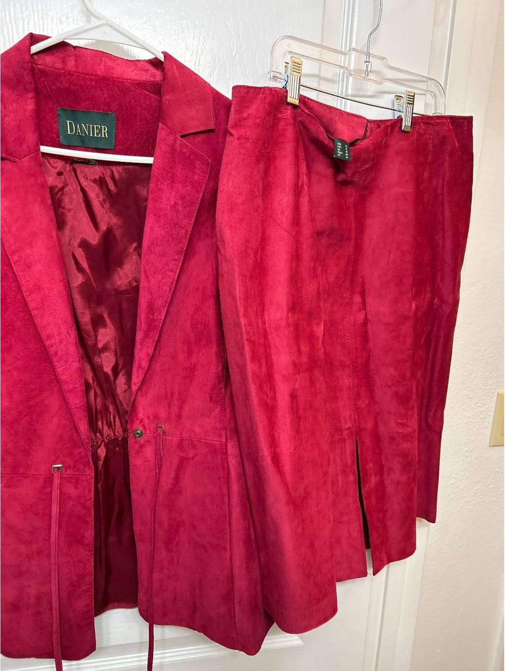 Danier  women suit set